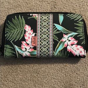 MaggieB wallet. NWOT